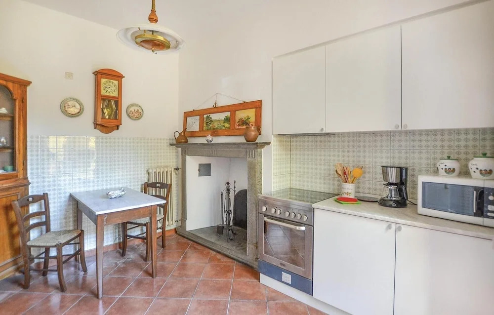 Amazing Home in Monte San Savino With Wifi and 6 Bedrooms