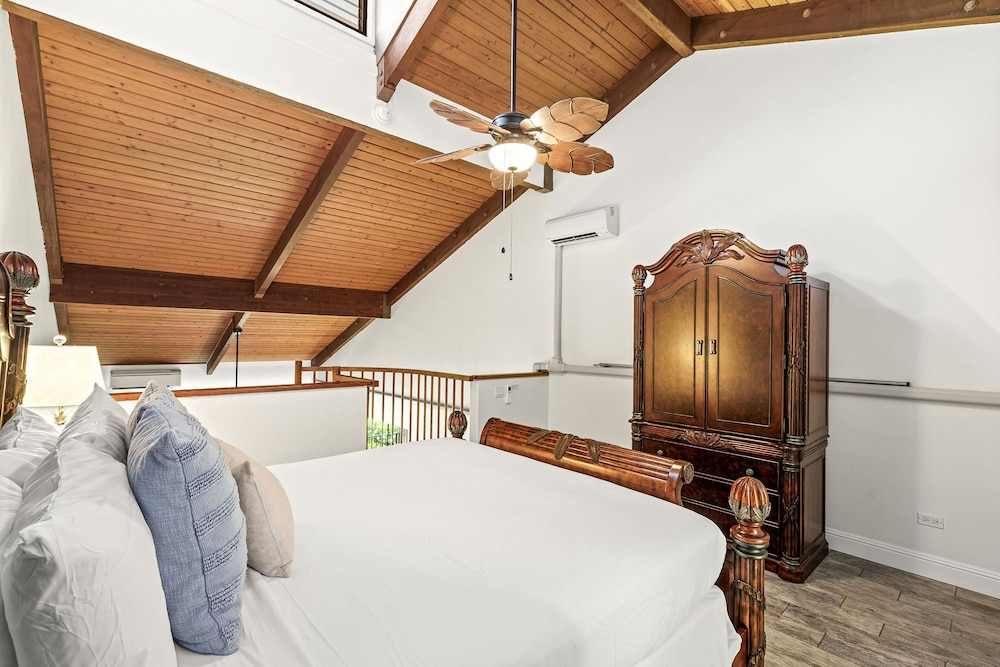 Discover Kamaole Sands 5-414: Penthouse Perfection W/split AC, Ocean View, Wi-fi