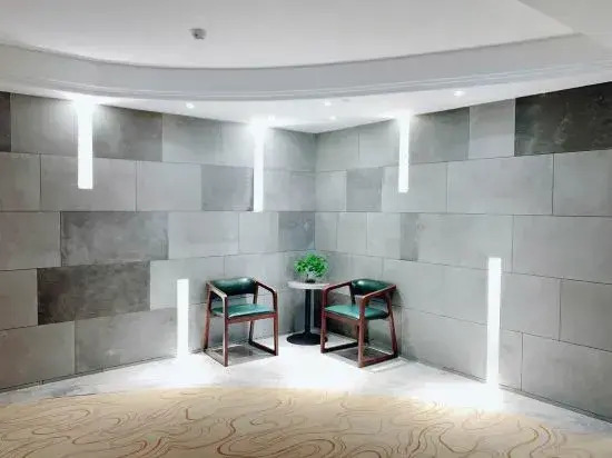 Marriott Guihuang Hotel (Guigang High - speed Railway Station Branch, Keshi World Plaza Branch)