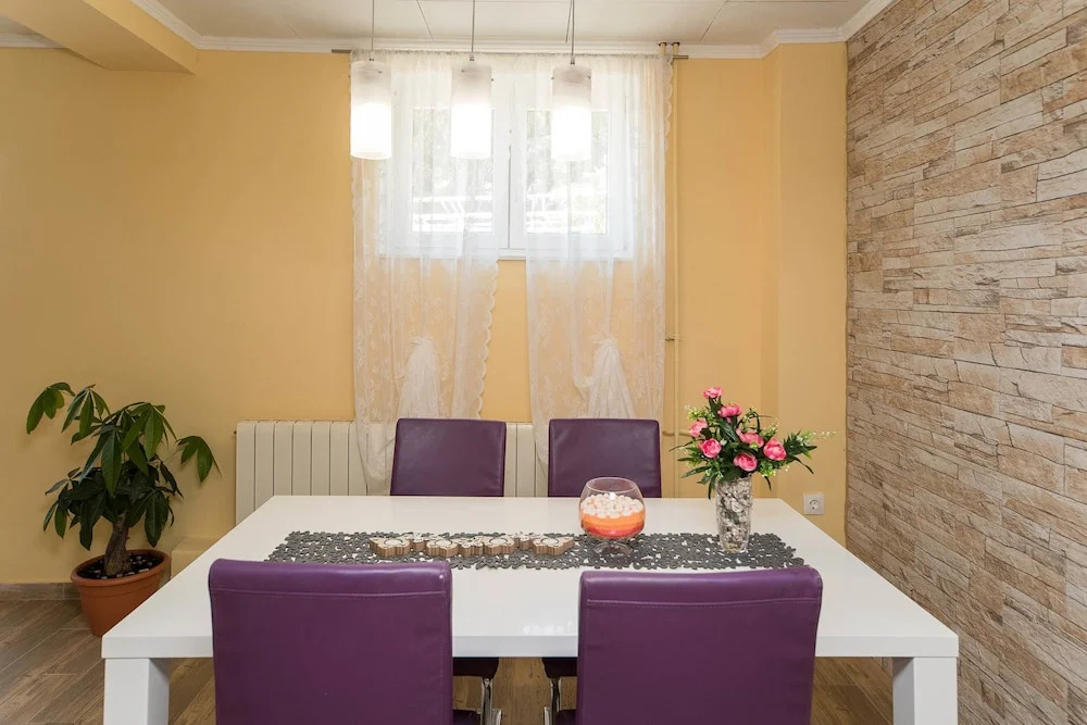 Apartments Lelu