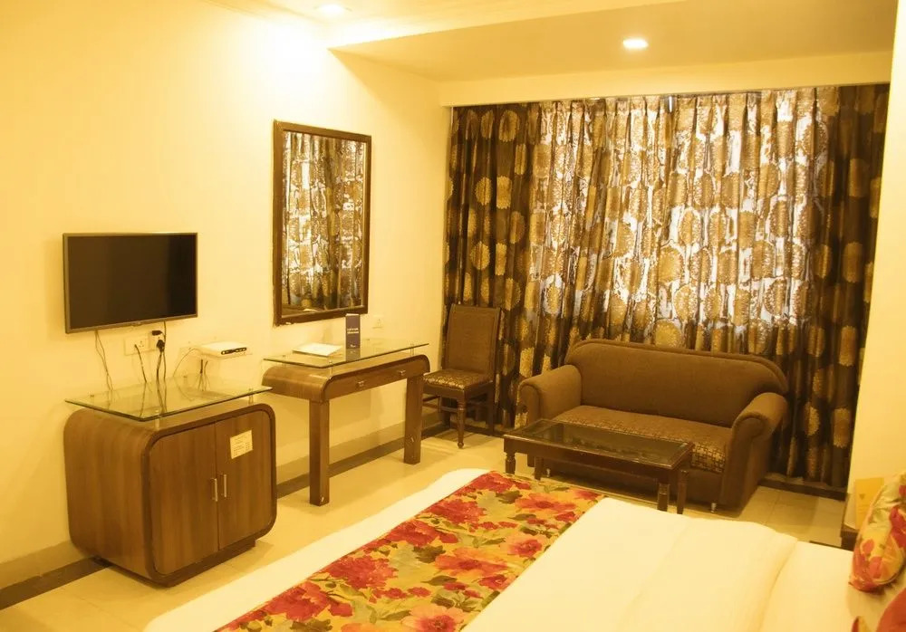 FabHotel Aay Kay