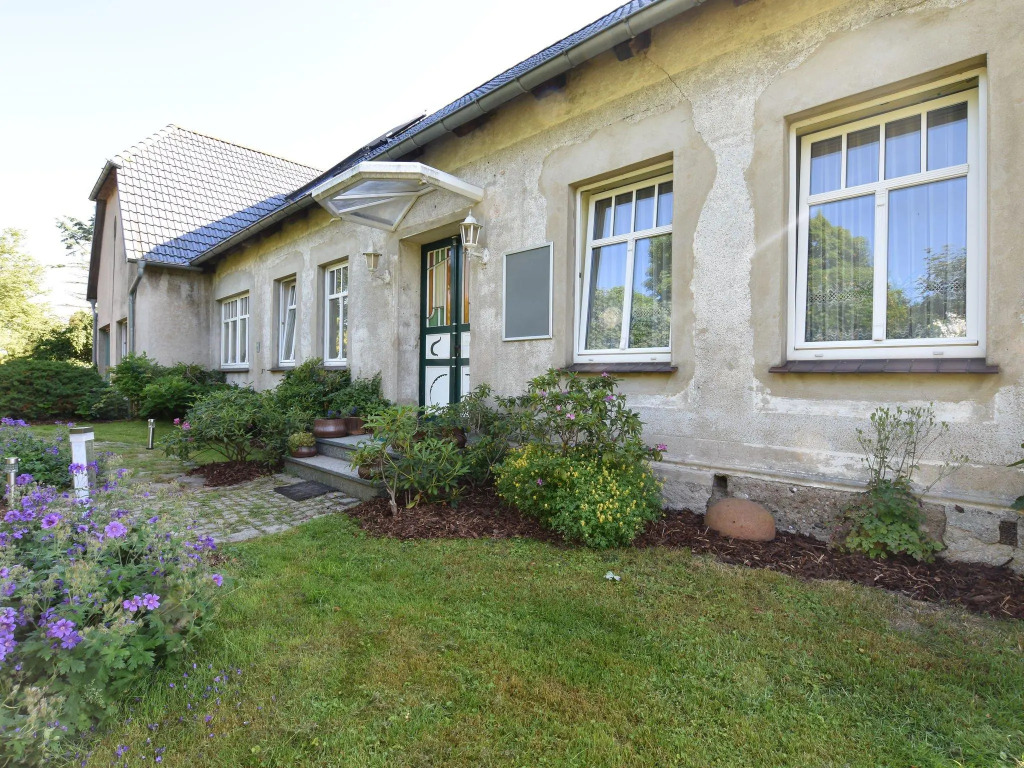Comfy Apartment in Kröpelin near Sea Beach