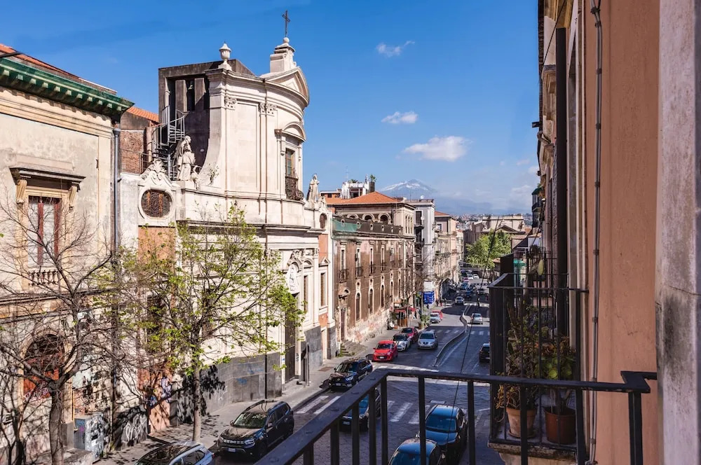 Maddalena Classic Apartment by Wonderful Italy