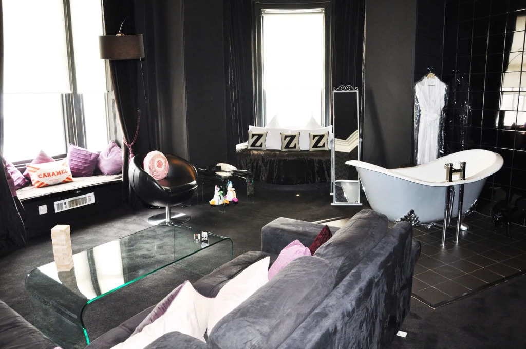 Carmelite Hotel