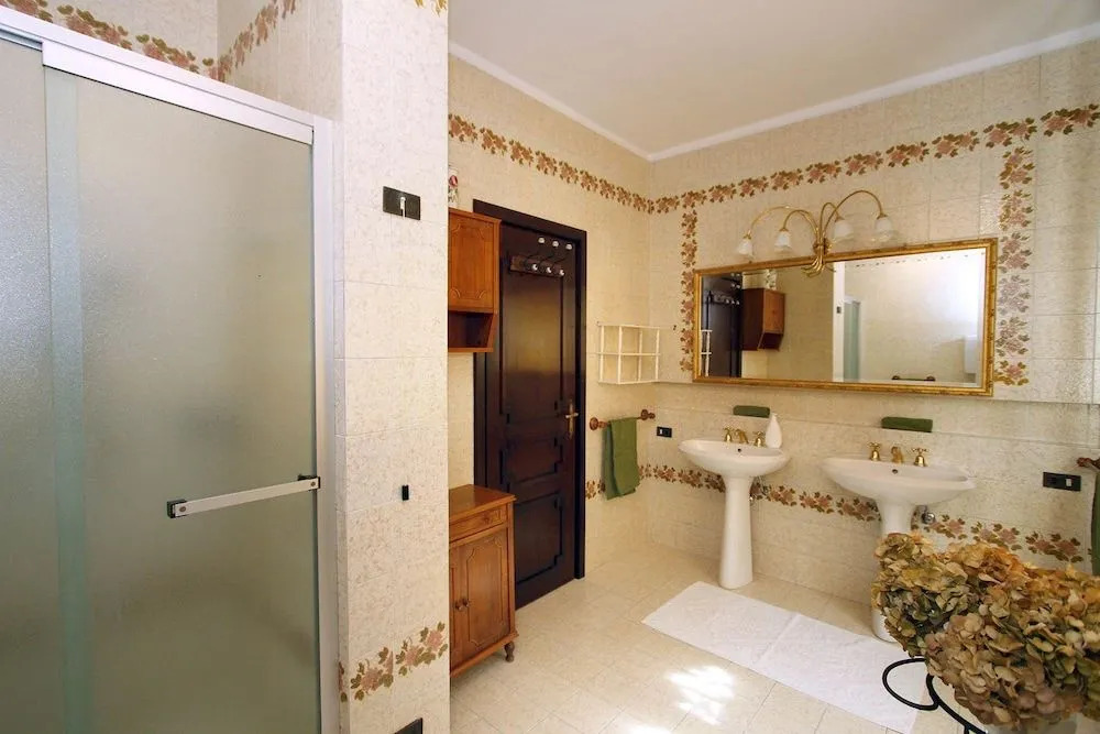 Villa Sarchi