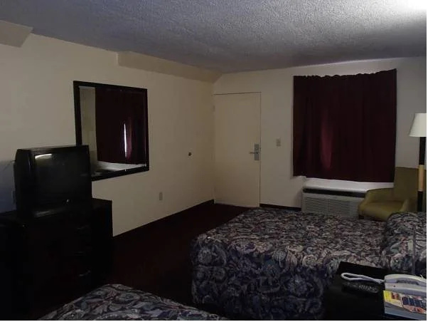 Royal Inn Lafayette