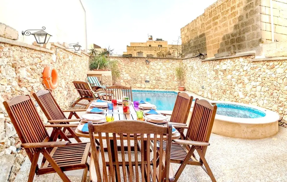 Exceptional villa in In-Nadur with private pool