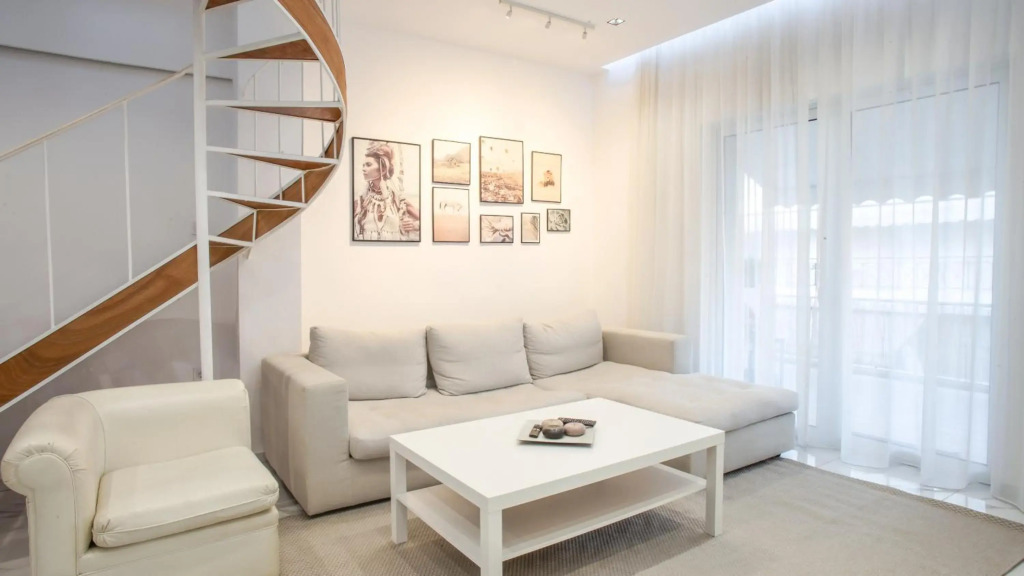 Luxury apartment 115m2 in the heart of Athens