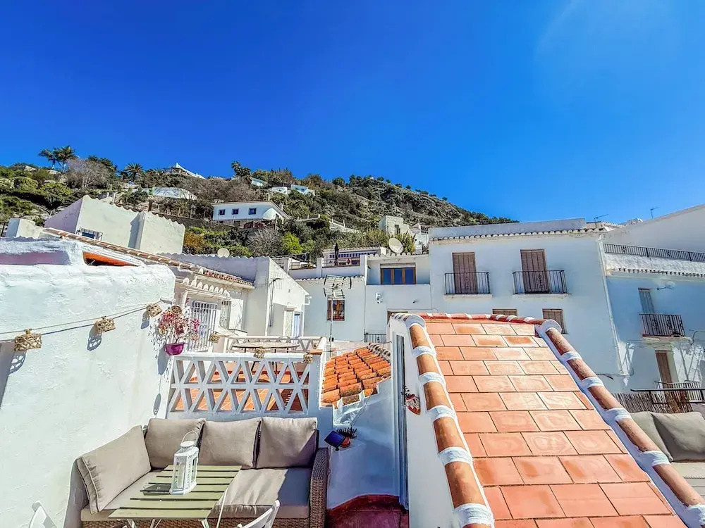 Two bed House With Roof Terrace in the Beautiful Village of Frigiliana