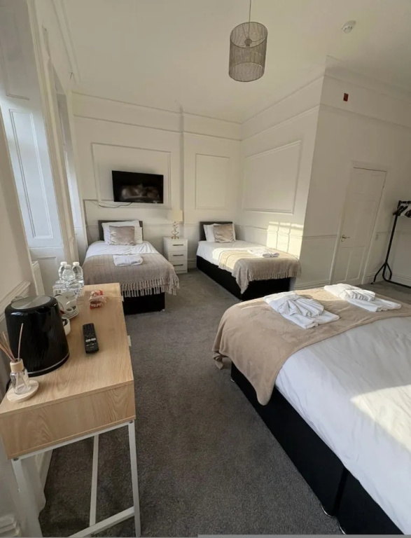 Room 7 - Manor Park Country House Wales