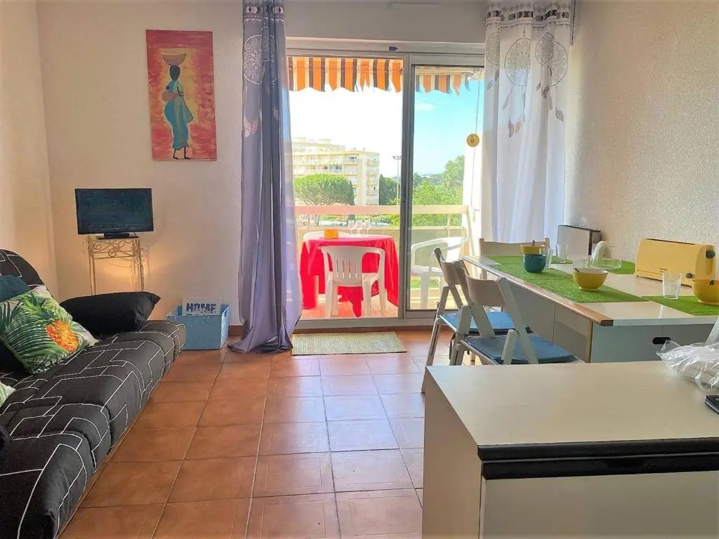 Appartement Le Lavandou, 1 pièce, 4 personnes - FR-1-251-236