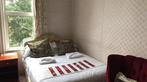 Ashton Lodge Guest House