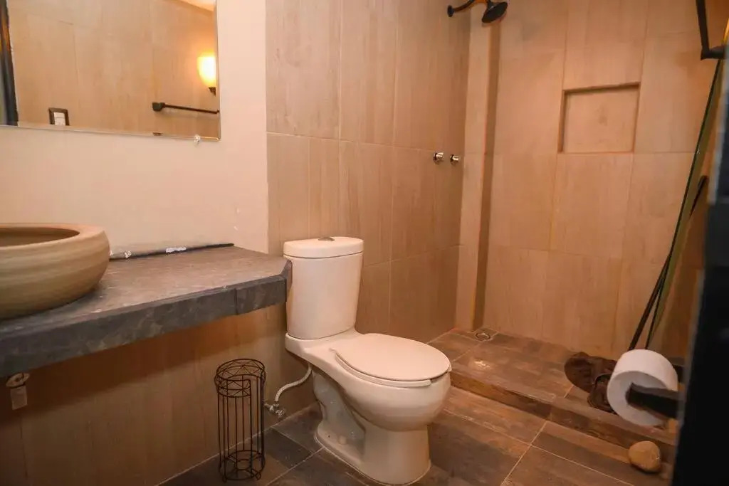habitacion , tipo hotel 4 personas aire acond,, independiente, nuevo TV smart 60 pulgadas