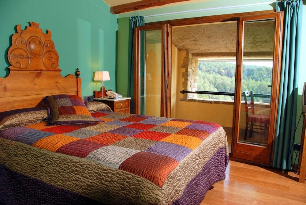 Hotel Rural Campalans