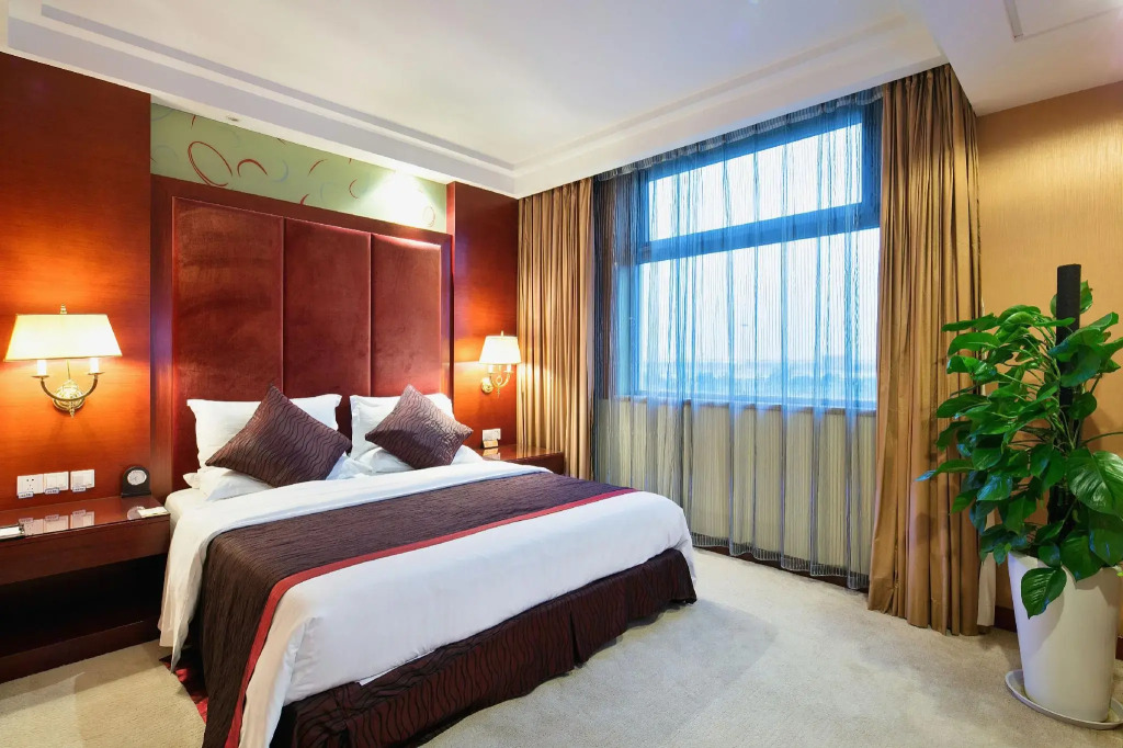 Kaifu Jianguo Hotel