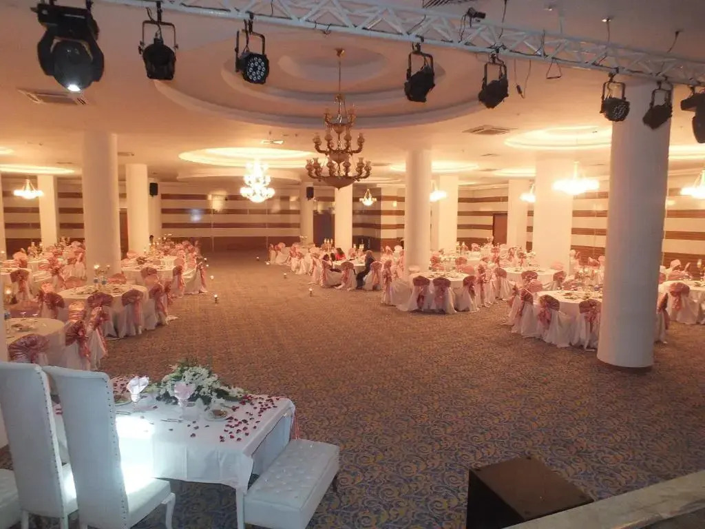 Demosan Hotel