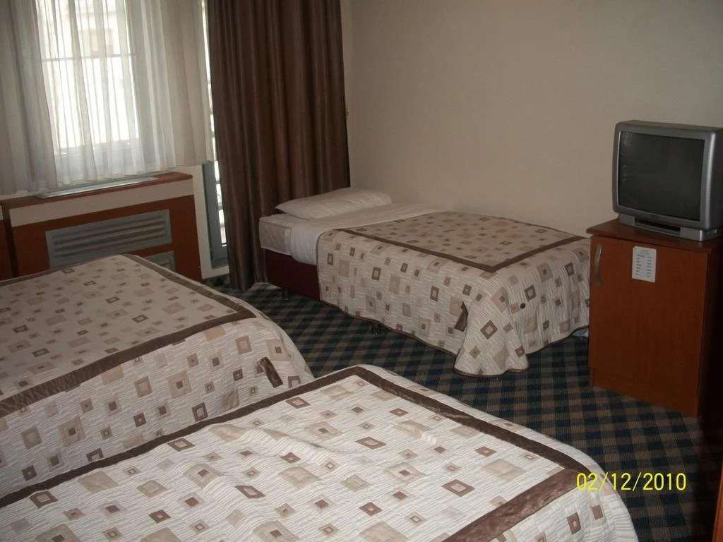 City Hotel