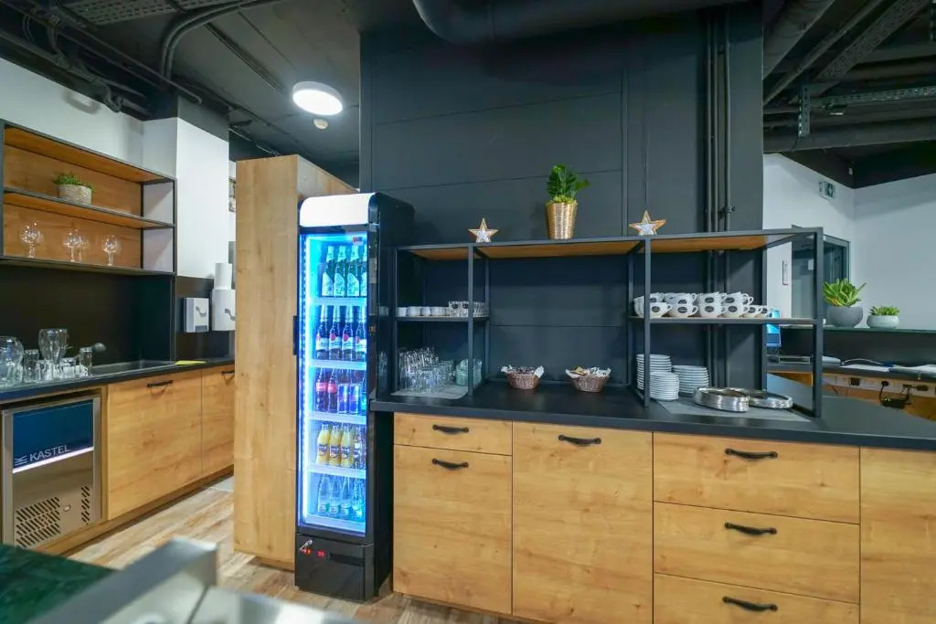 CHORS like a hotel - Capsule & NFT Boutique Hostel Bratislava - City Center