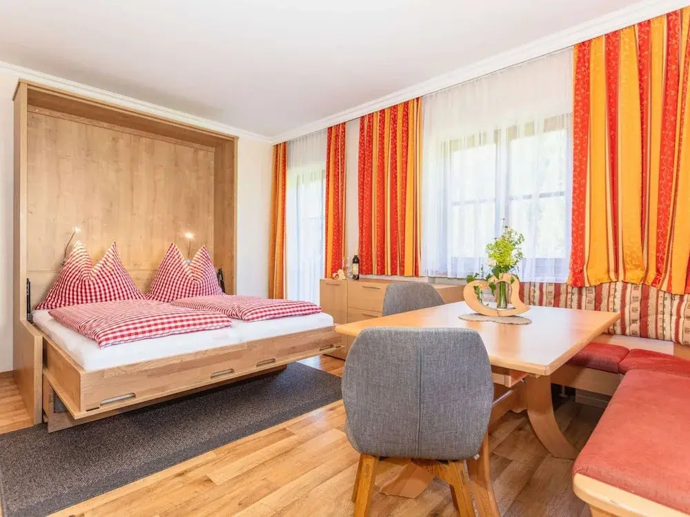 Elegant Apartment in Saalbach-hinterglemm Near Ski Bus