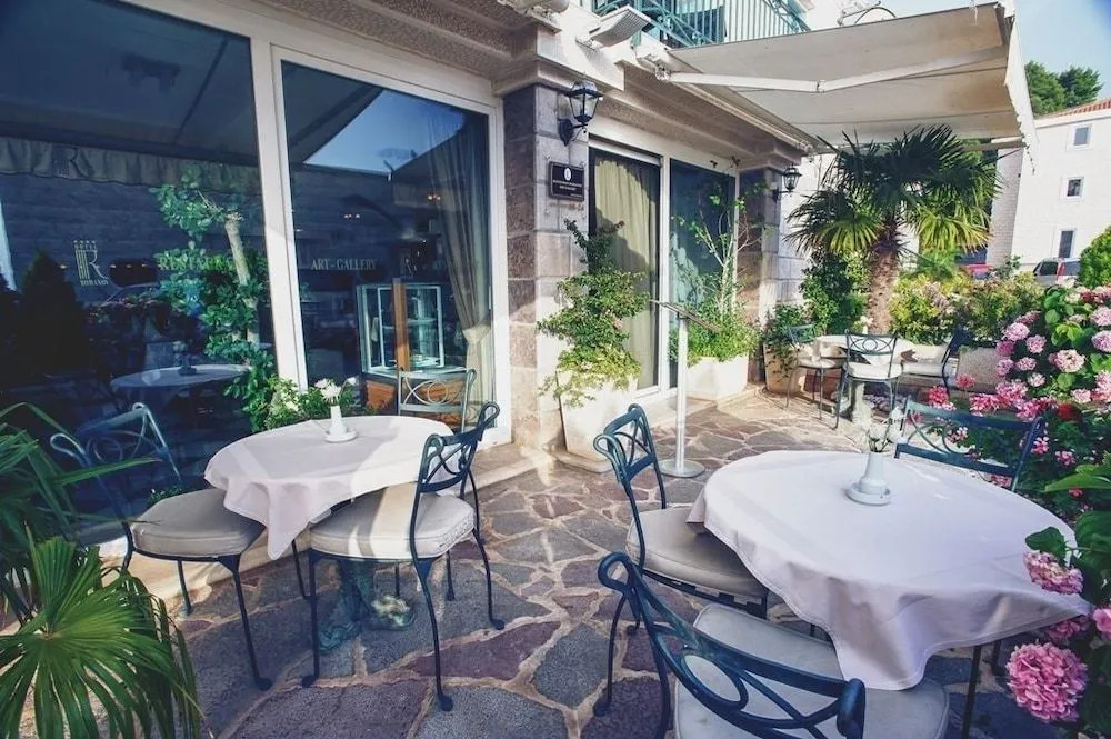 Hotel Romanov