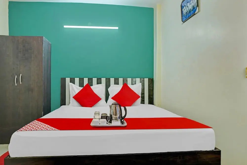 Royal Comfort Homestay Autostand Kankarbagh