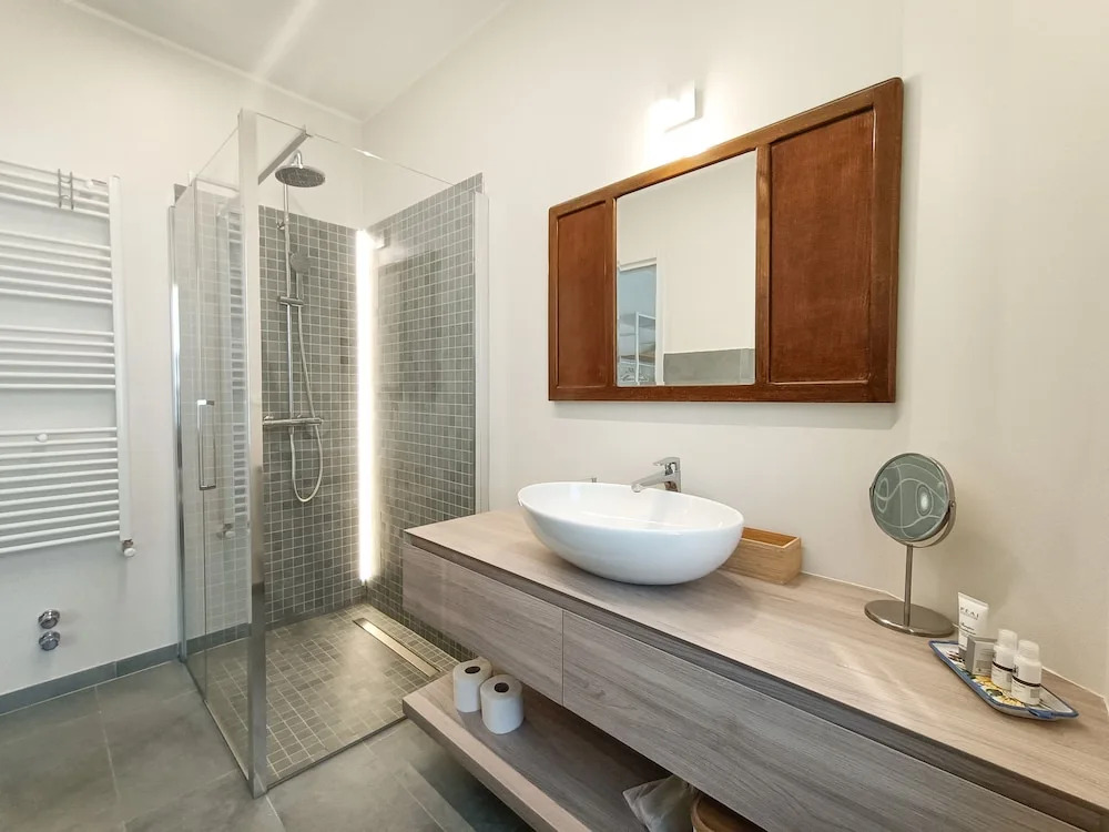 JOIVY Bright Flat W/2 Balconies & Sea View