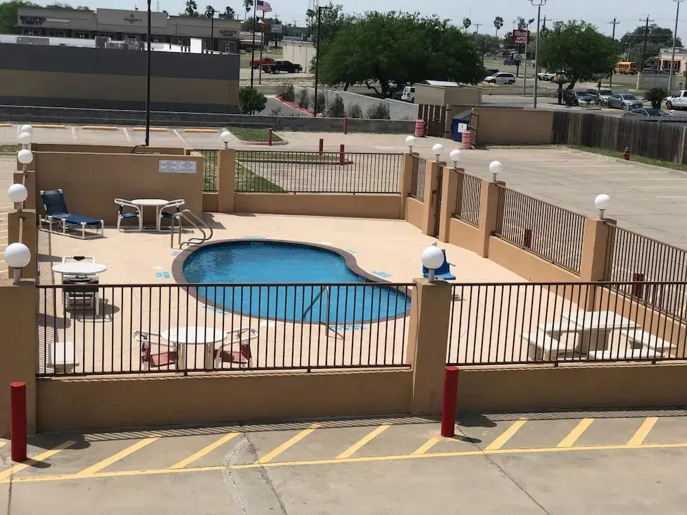 Texas Inn & Suites