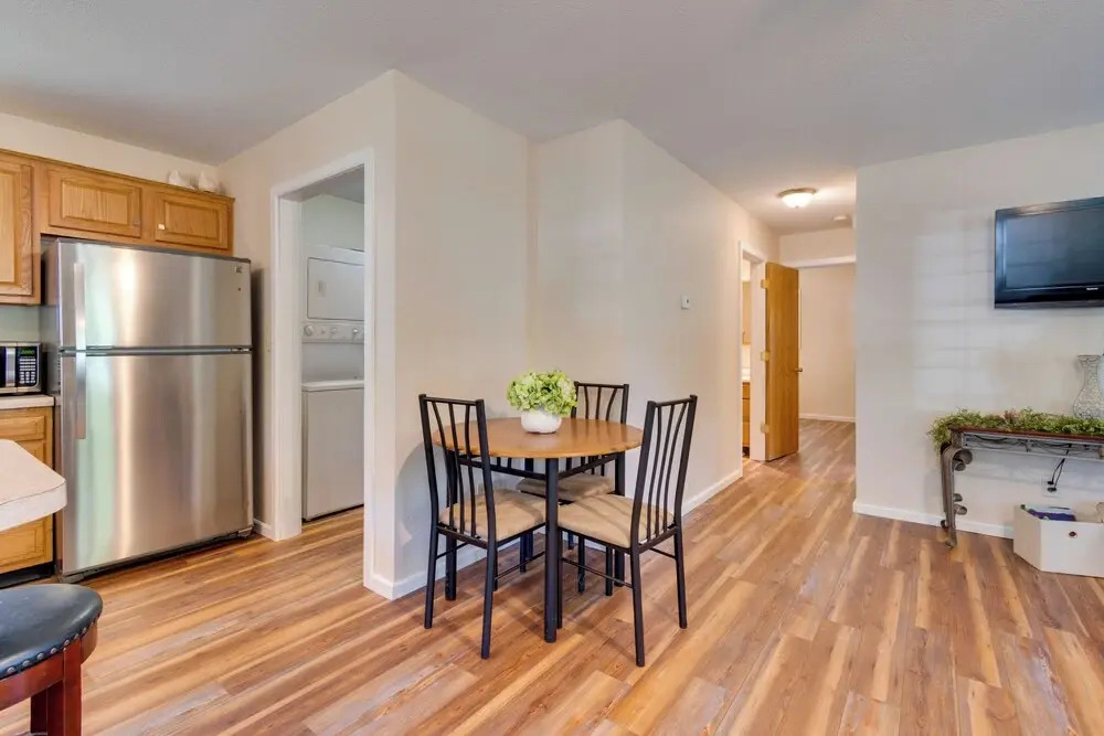 Pet-friendly Home ~ 9 Mi to Effingham nr I-exit!