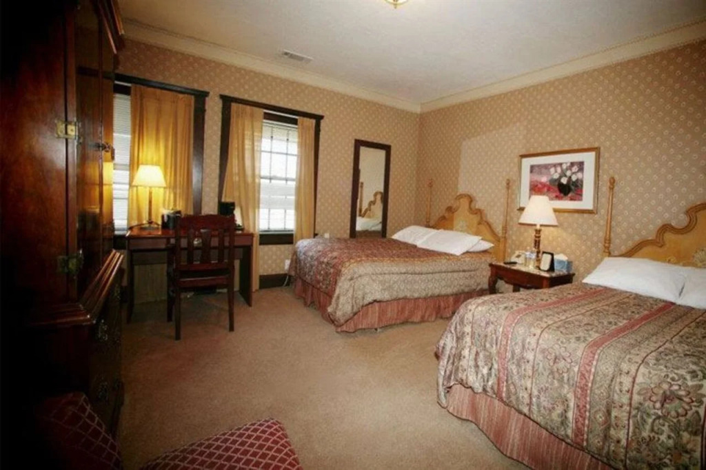 Glen Tavern Inn