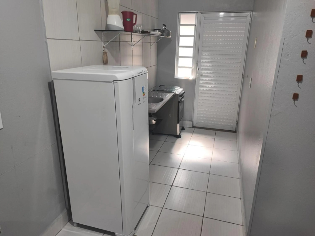 Estúdios Individual na Meia Praia ar, wifi, vaga, cozinha, tv smart - 10 x no cartão sem juros