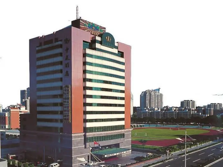 Zhongtian Hotel Parking Lot