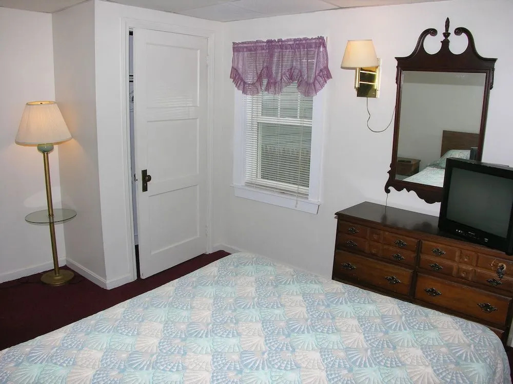 Alouette Beach Resort Economy Rooms