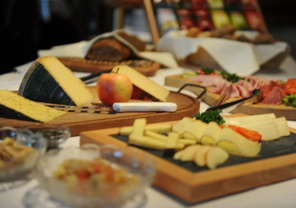 Hotel Tiroler Adler - bed and breakfast