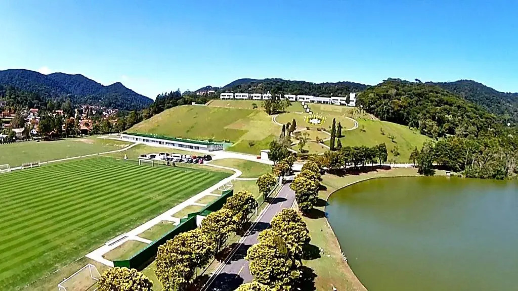 Apartamento na RETA de Teresópolis