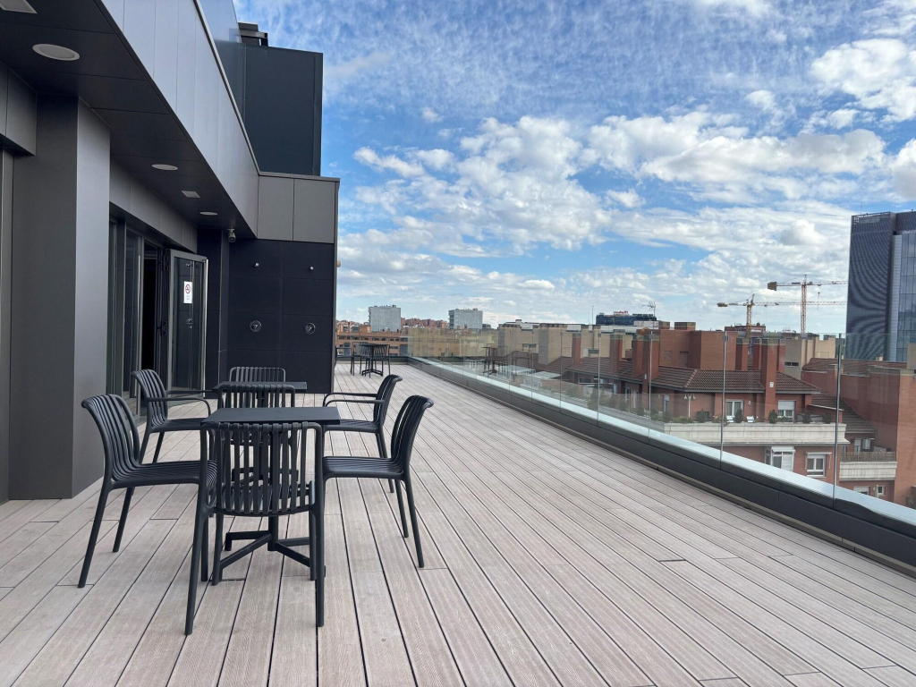 Отель Four Points Flex by Sheraton Madrid Atocha