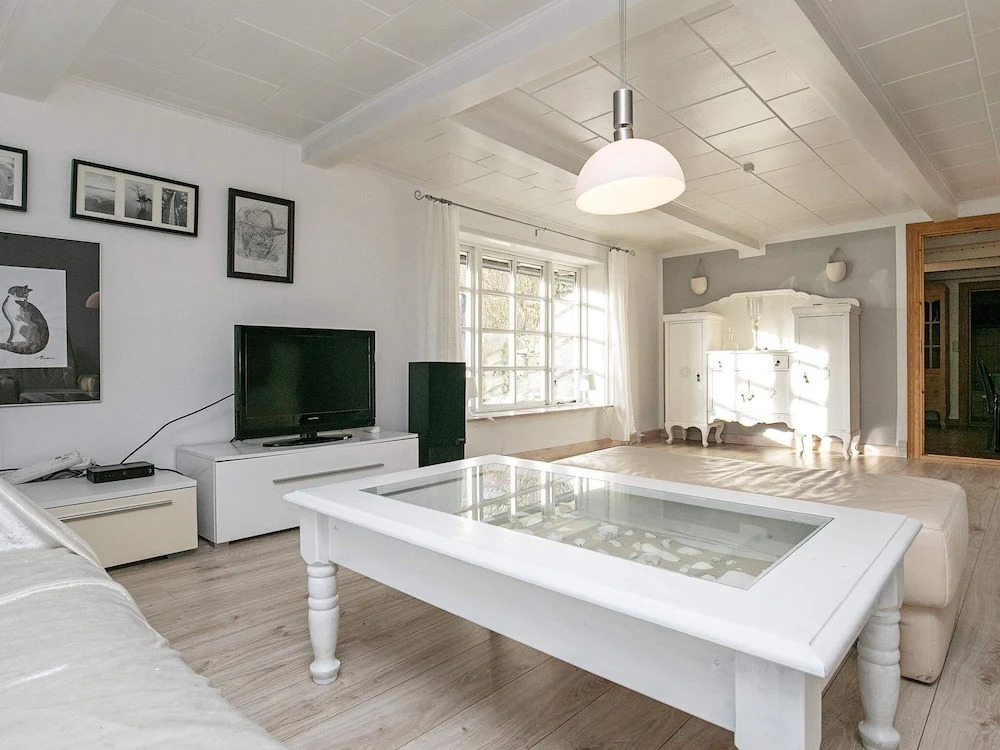 6 Person Holiday Home in Bogense