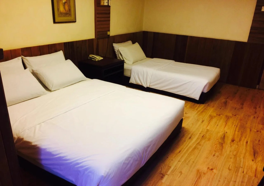 Hoover Hotel