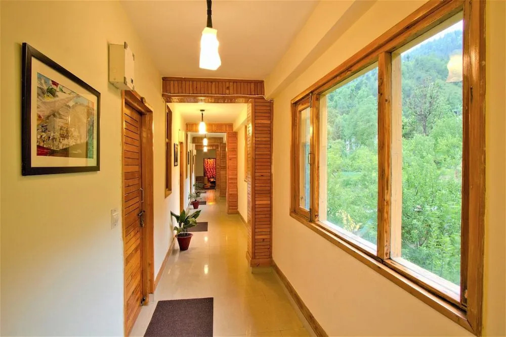 Vyas Vatika a wooden exotic Resort Near Old Manali