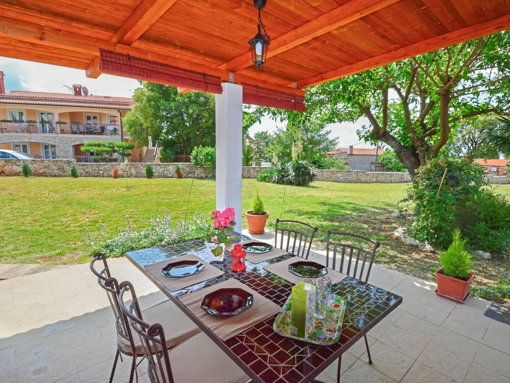 Ledi Tar in Tar With 1 Bedrooms and 1 5 Bathrooms