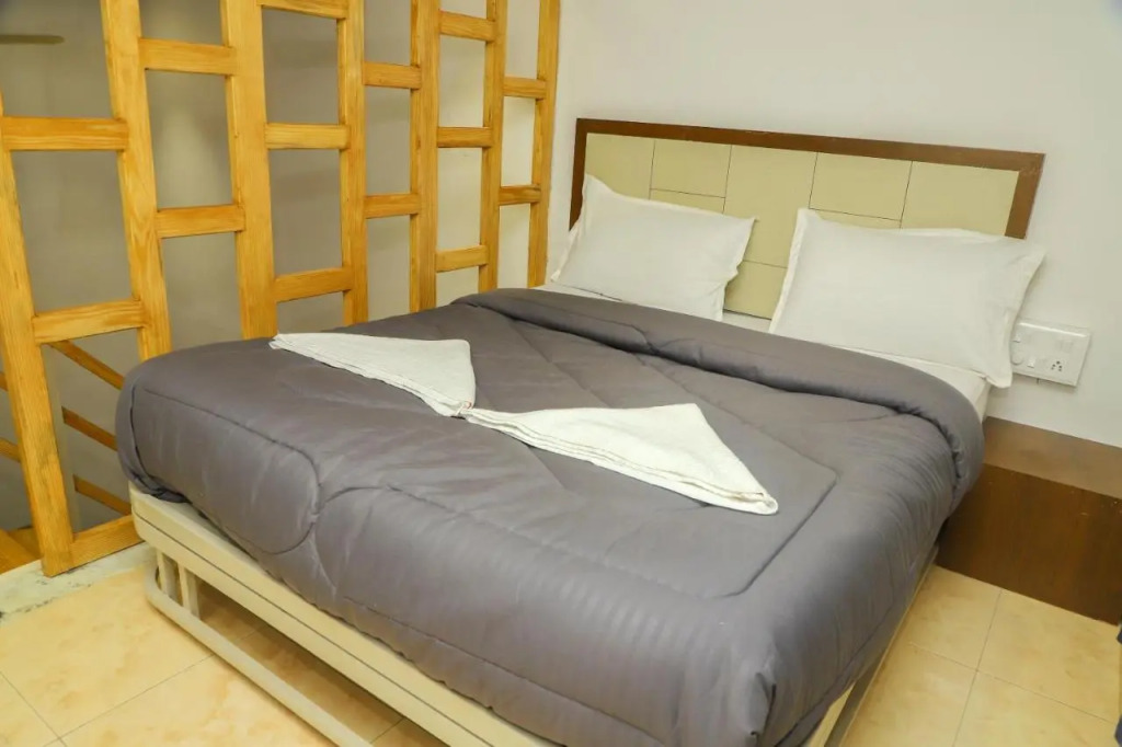 Hotel Pushkaraj