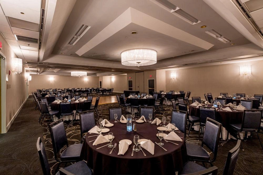 University Plaza Hotel And Conference Center
