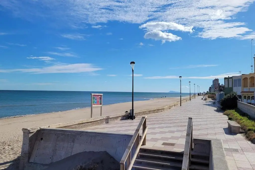 Beachfront House, Valencia, Wifi, Paddle Surf Board, Incredible Views