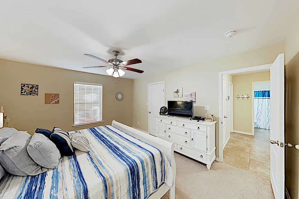 103vivie 3 Bedroom Home
