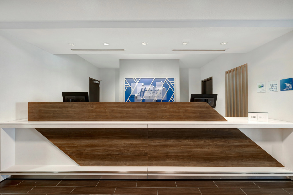 Holiday Inn Express & Suites - Kansas City KU Medical Center by IHG