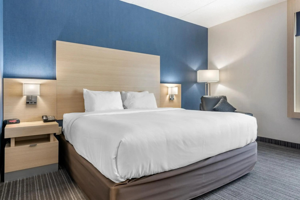 Quality Inn & Suites Oakville-Mississauga