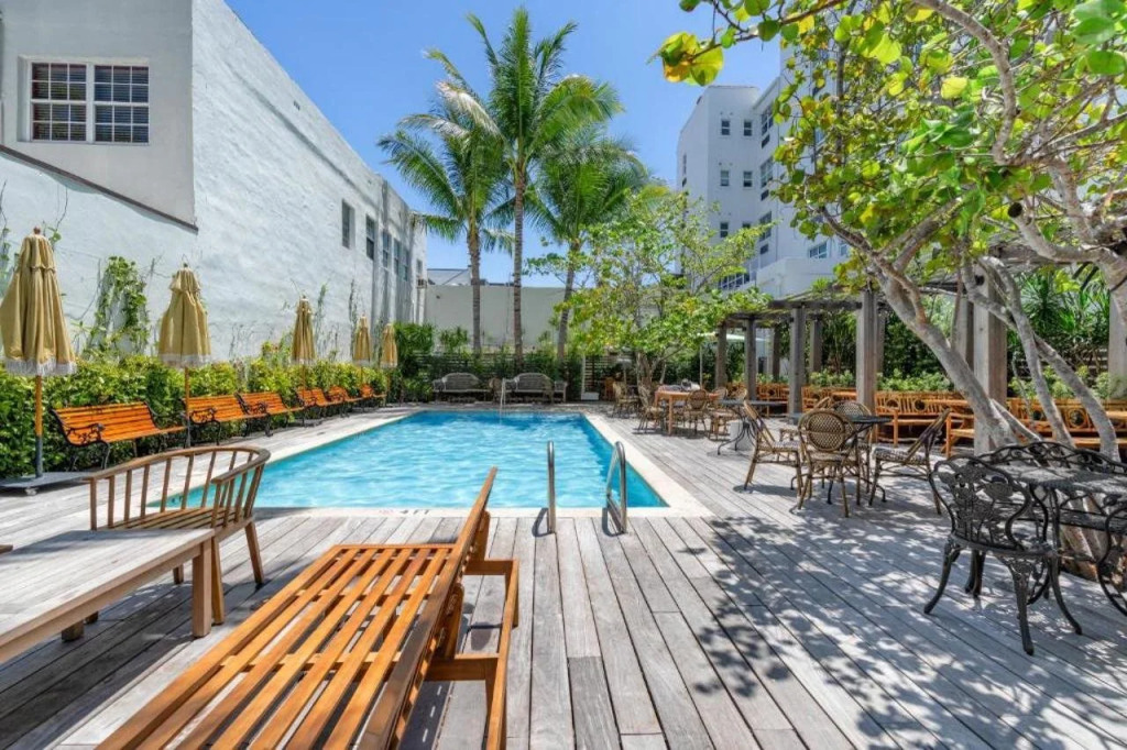 Global Luxury Suites at The Apex Miami