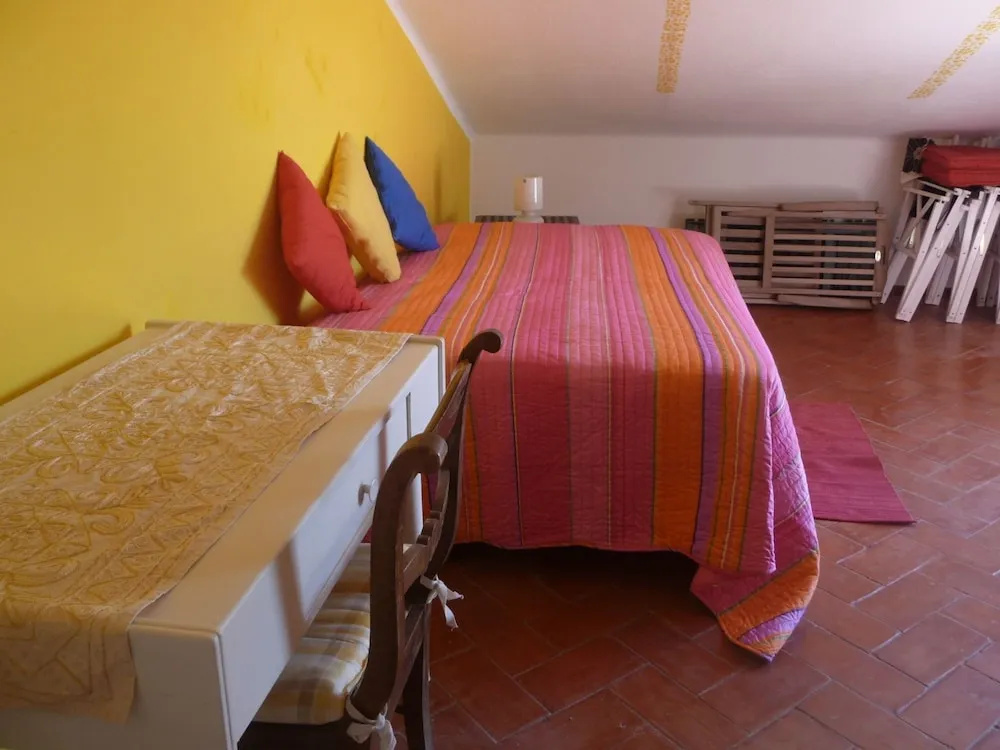 Cozy Holiday Home in Lerici Italy with Sea Nearby