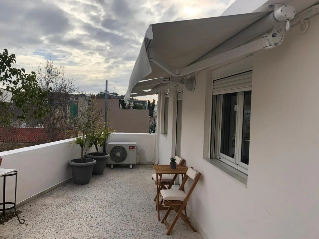 Acropolis Cozy Studio Home in the Heart of Athens