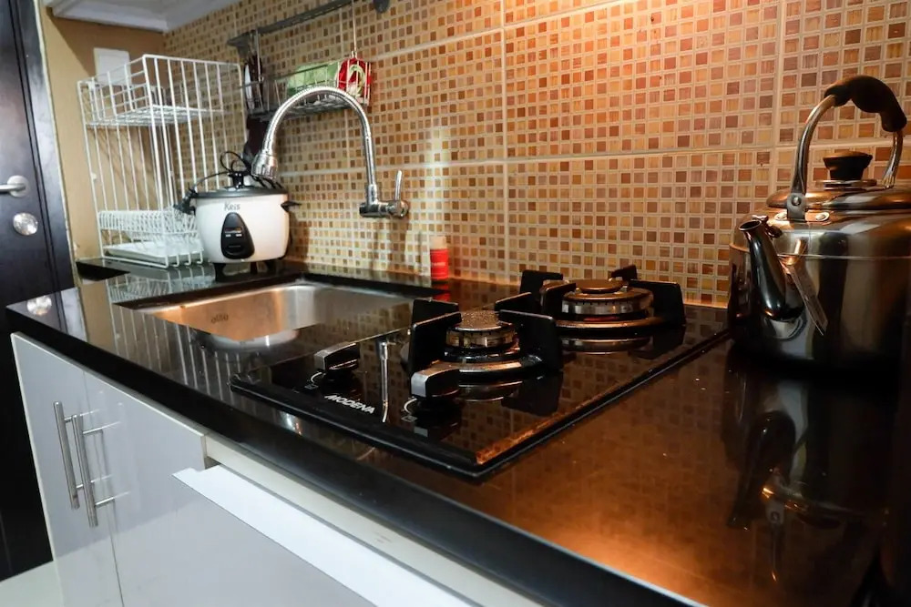 Great Location Studio Belmont Apartment near Puri Mall