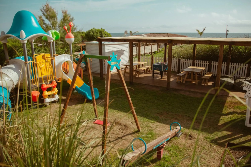 Cumeja Beach Club & Hotel